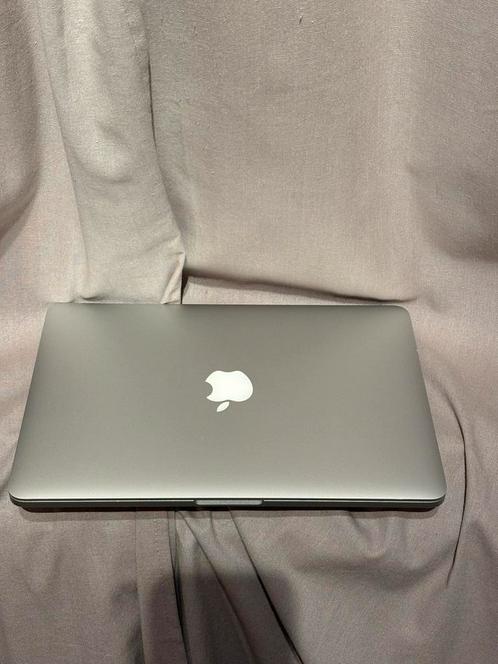 Apple Macbook Pro 12,1