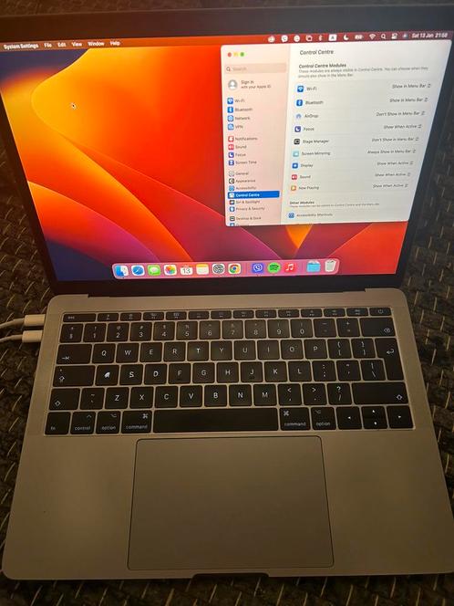 Apple Macbook Pro 13 128GB - 8GB RAM