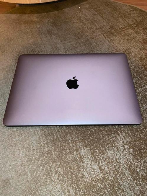 Apple MacBook Pro 13 inch, 2017