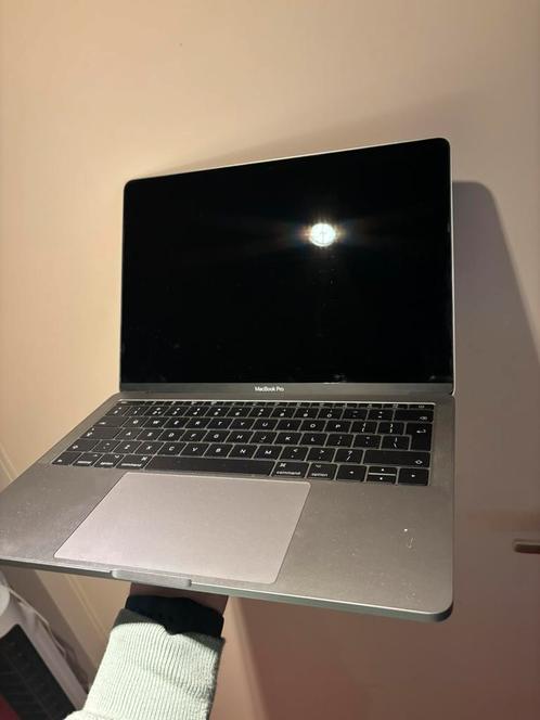 Apple MacBook Pro 13 inch 2017