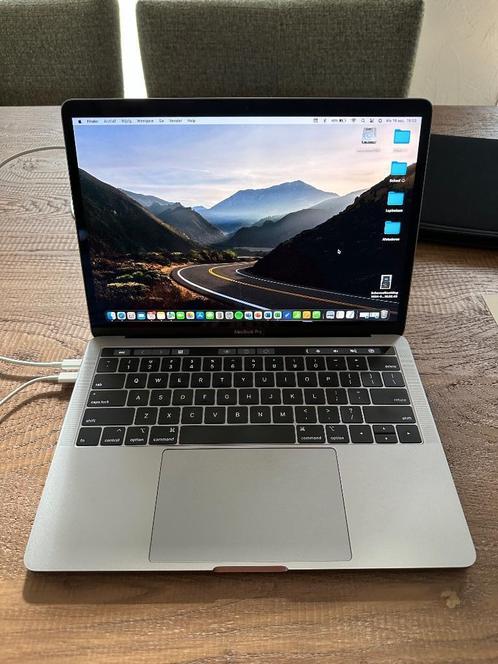 Apple MacBook Pro 13 inch 2019