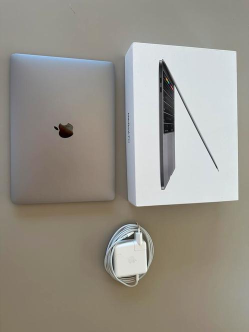 Apple MacBook Pro 13 inch 2019 i5 Quad-Core 1.4 GHz  Case