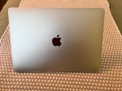 Apple MacBook Pro 13 inch 2019 Zilver Touch Bar en Touch ID