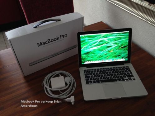 Apple Macbook Pro 13 inch. Intel Core i5 2.3GHz, 320GB, 4GB