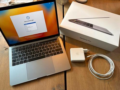 Apple MacBook Pro 13-inch l Touch Bar l Space Gray l ZGAN