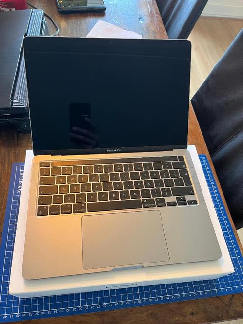 Apple MacBook Pro (13-inch, M1, 2020), incl Magic Mouse