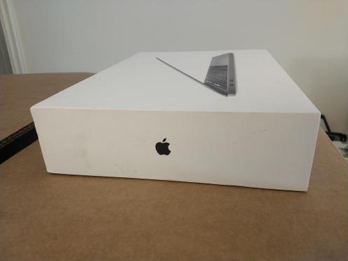 Apple MacBook Pro 13-inch space grey 1TB (1000GB)  16GB RAM