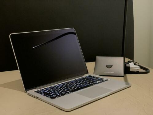 Apple Macbook Pro 13,3 - 256 GB - i5 DC - 8 GB - Silver