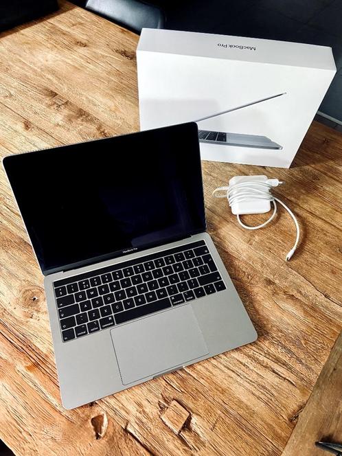 Apple MacBook Pro 13x27x27 (2019)  1.4GHz i5  8gb  128gb SSD