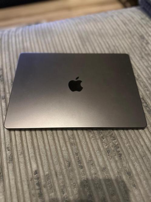 Apple MacBook Pro 14 (2023)  1.5 jr verzekering inclusief