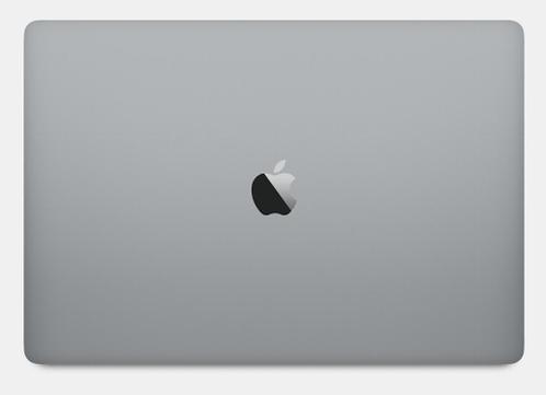 Apple MacBook Pro 14.3 Core i7-7700HQ16GB512GB