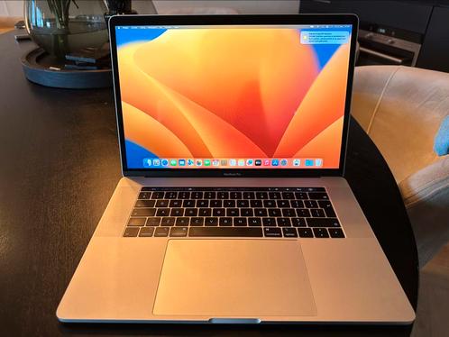 Apple MacBook Pro 15 2018 -2,6 GHz 6-Core i7 - 16gb - 512gb