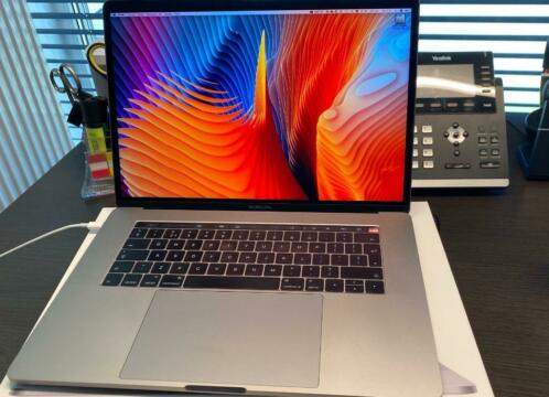 Apple MacBook Pro 15 - 2,7Ghz, i7  16GB  512GB Retina