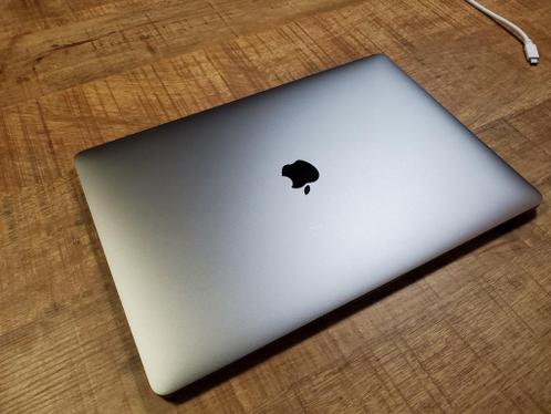 Apple MacBook Pro (15-inch, 2017) - Space Gray - US Layout