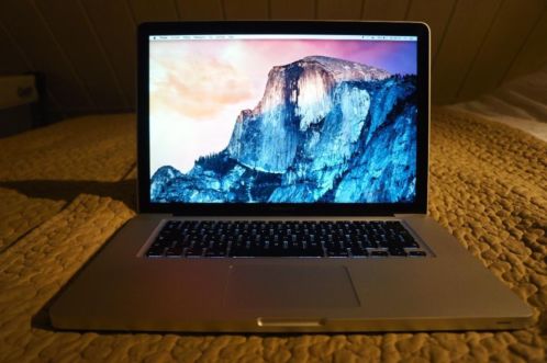 Apple Macbook Pro 15 Inch 2.0GHz Intel Core I7 l Early 2011