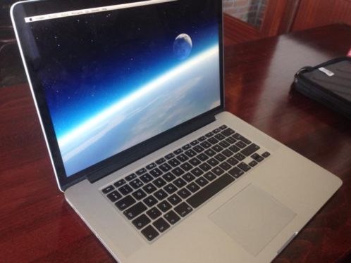 Apple MacBook pro 15 inch 
