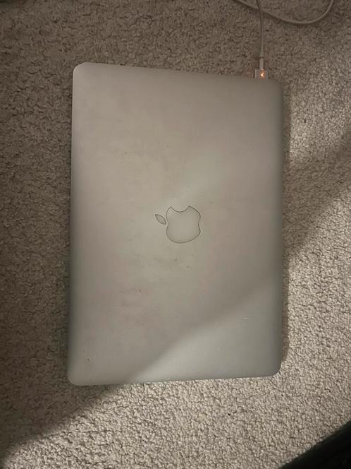 Apple Macbook Pro 15 inch mid 2015  lightening adapter.