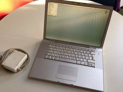 Apple MacBook Pro 15034 met kuren