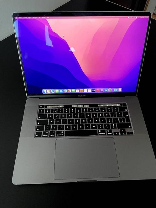apple macbook pro 16quot 1TB opslag  16 GB geheugen