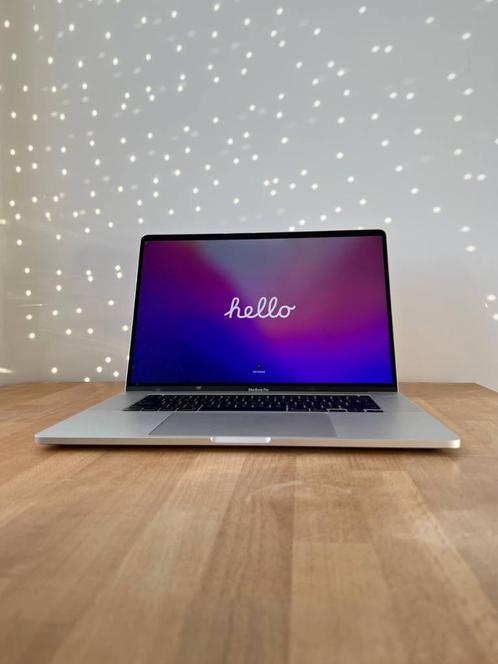 Apple MacBook Pro (16quot, 1TB SSD, 2.6GHz Core i7, 32GB RAM)