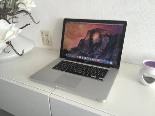 Apple MacBook Pro 2.0 GHz i7  500gb  2011 
