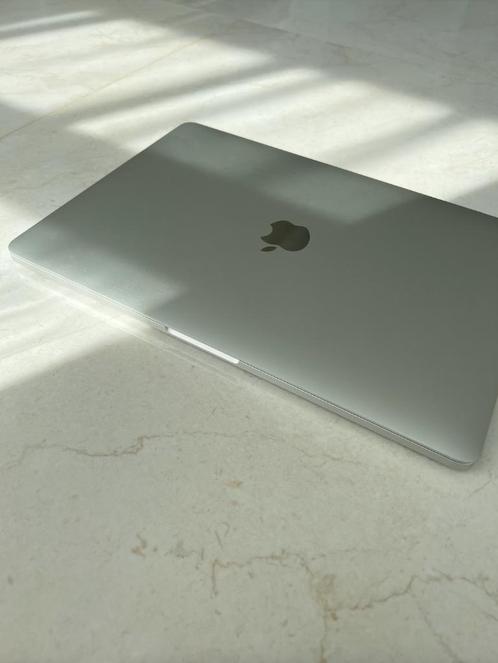 Apple MacBook Pro 2017  128GB SSD  8GB  i5  13 inch