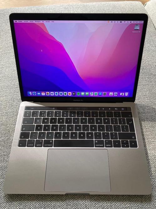 Apple MacBook Pro 2017  13.3quot  Touch Bar  16 GB  SSD 256