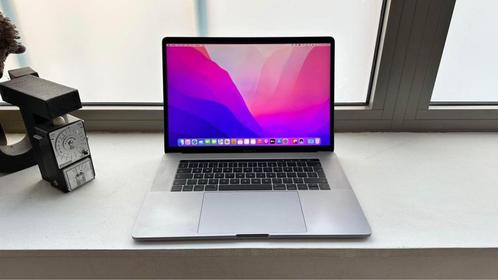Apple MacBook Pro 2017  512GB  16GB Ram  i7 3,1 Quad Core