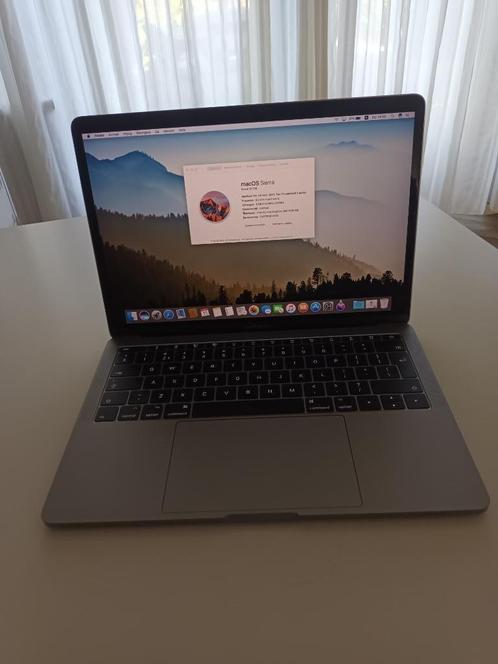Apple Macbook Pro 2017 Silver  touch, 13 inch, 8gb