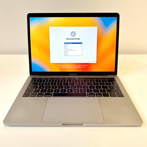 Apple MacBook Pro 2017  Touchbar  Butterfly keyboard issue