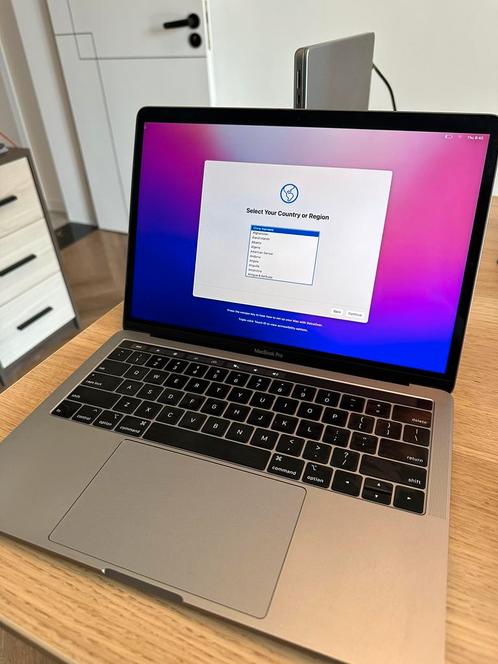 Apple MacBook Pro 2018 13 inch - I5 - 16GB Ram - 512GB
