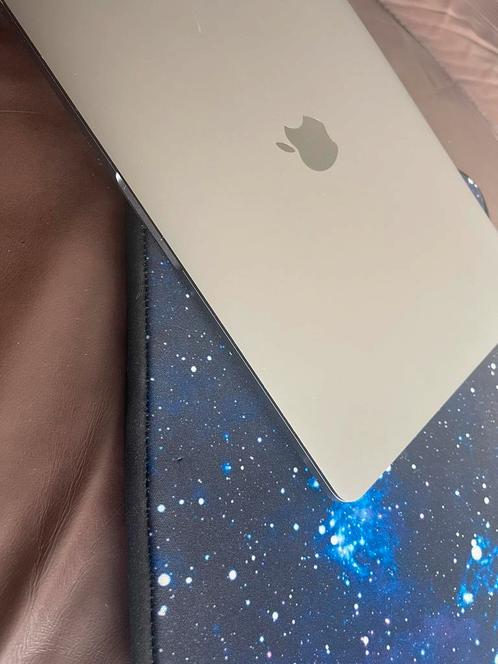 Apple MacBook Pro (2018) - 13.3 inch 256 GB