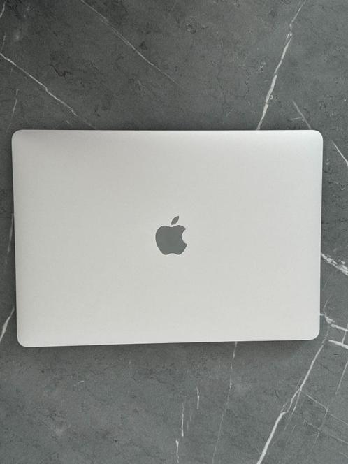 Apple MacBook Pro 2019, 13quot, i5 2.4 GHz, 16 GB, 512 GB
