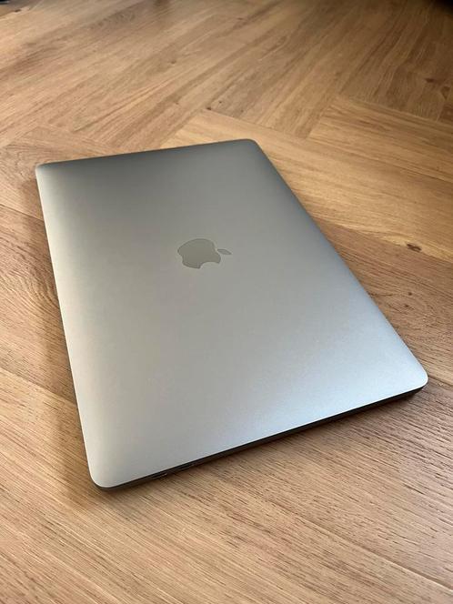 Apple MacBook Pro 2020 13 inch met waterschade
