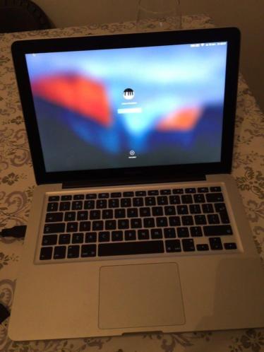Apple MacBook pro .2,8 .i7. 