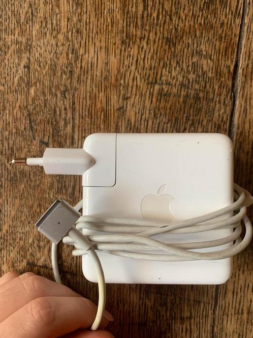 Apple Macbook Pro charger (85W)