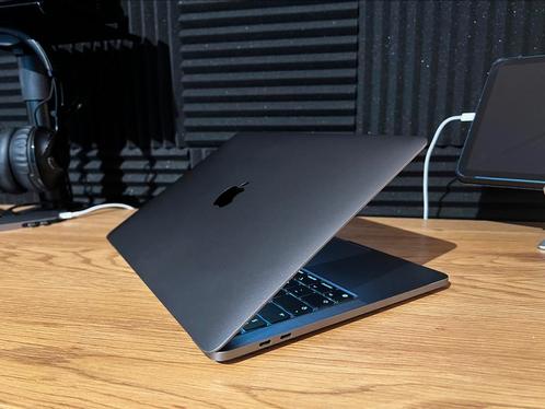 Apple Macbook Pro M1 256GB - In nieuwstaat