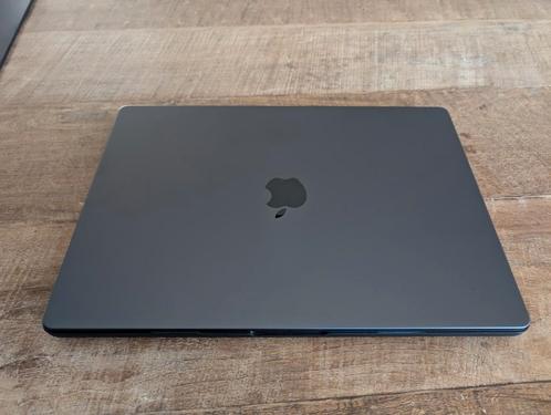 Apple MacBook Pro M3 max te koop.