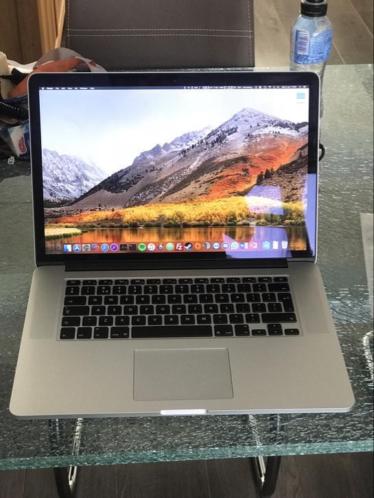 Apple Macbook Pro mid 2015 15 inch 2.5ghz, 512gb, amd