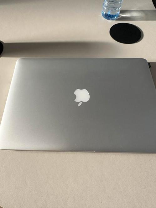 Apple Macbook Pro (Retina - 15) I7