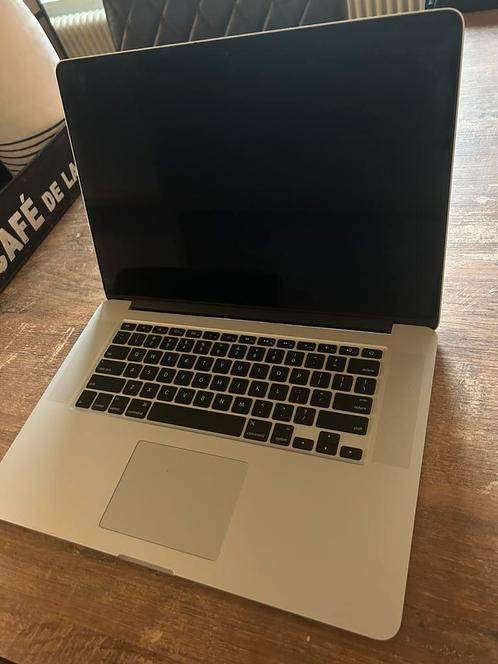 Apple Macbook Pro (Retina 15-inch)
