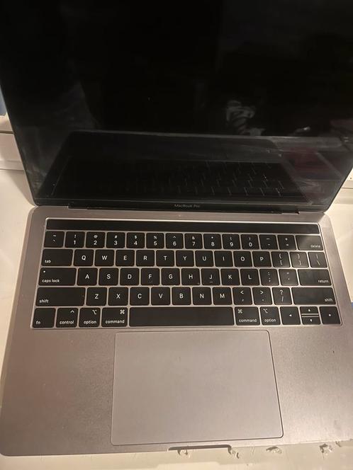 Apple macbook pro touch 2019