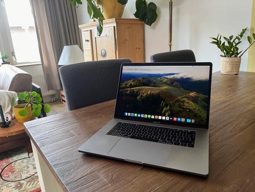 Apple Macbook Pro Touchbar 15 Inch 2018 - Intel i7 - 512GB