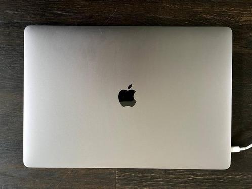Apple MacBook Pro Touchbar 16 inch 16gb500gb i7 2019