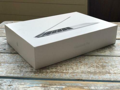 Apple Macbook pro Touchbar 2019 in spacegrey met GARANTIE