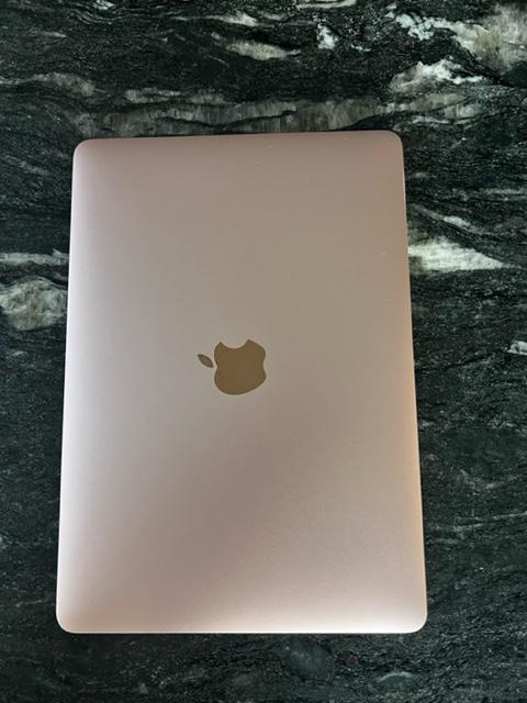 Apple Macbook Retina Rose gold uit 2017