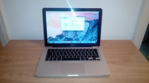 Apple MacBook unibody - C2D 2.0GHz - 4GB - Yosemite - 13inch