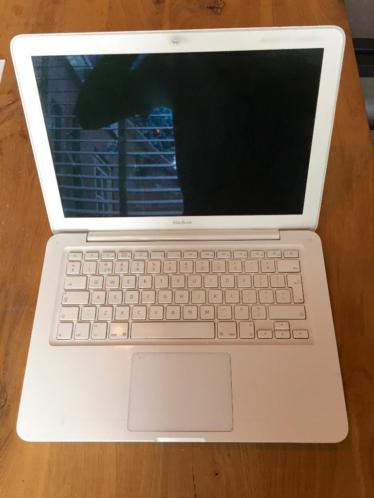 Apple MacBook Unibody mid-2010