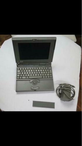 APPLE Macintosh Powerbook Met Adapter - Laptop - 1992