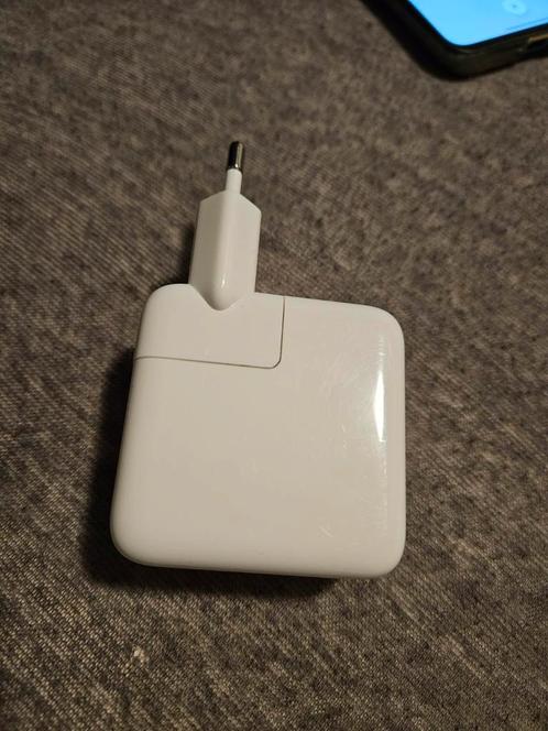 Apple mackbook and iPhone power adapter 35W original